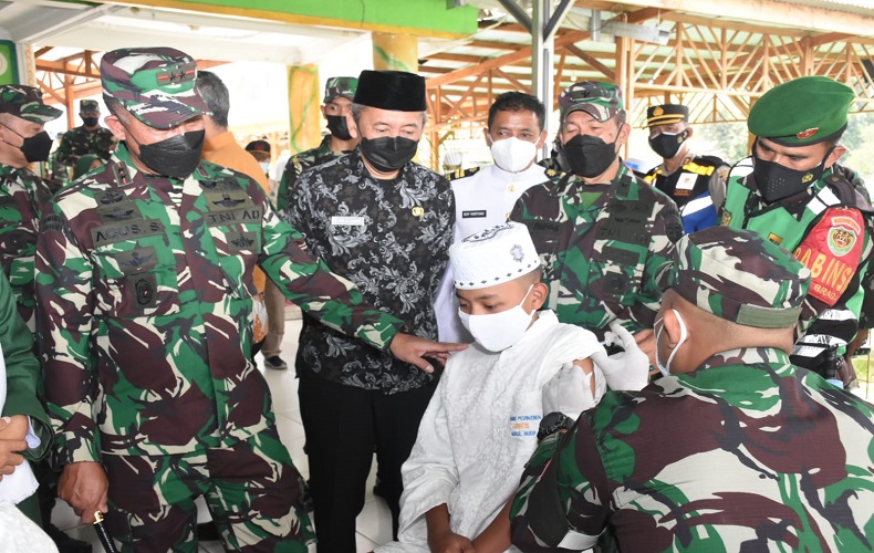 Percepatan Vaksinasi, Kodam Siliwangi Gelontorkan 35.000 Dosis Vaksin per Hari