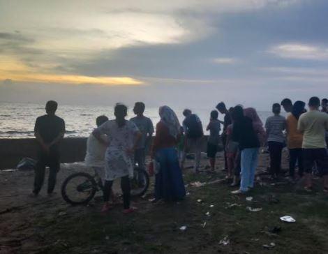 2 Remaja di Padang Tenggelam Digulung Ombak Pantai Cimpago Purus 