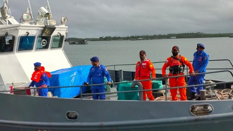 Pencarian KM Hentri Dilanjutkan, 25 Orang Masih Dicari