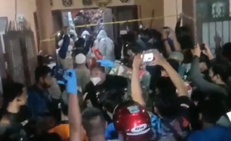 Tragis, 3 Warga Banjarmasin Tewas Tertimbun Ratusan Lusin Pakaian di Gudang