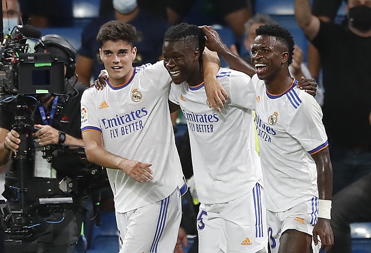 Unik! Gelandang Real Madrid Eduardo Camavinga Latihan Jadi Kiper