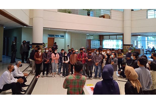  Komar Tuntut Keringanan UKT, Begini Tanggapan UPNVY