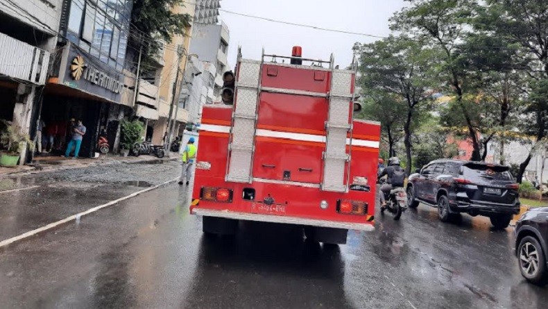 Kebakaran Hanguskan Rumah di Sunter Jaya Minggu Sore