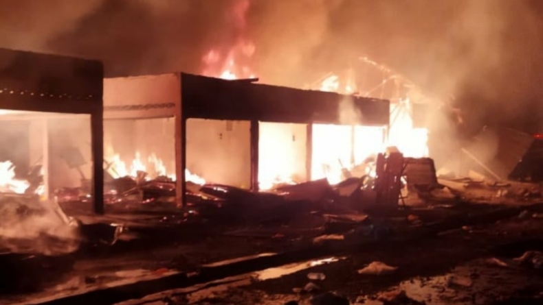 Kebakaran di Pasar Baso Agam, 24 Petak Toko Ludes Terbakar