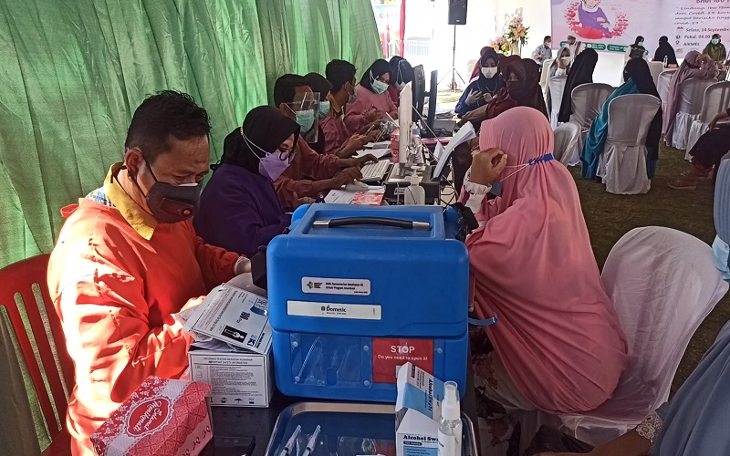 Ratusan Ibu Hamil di Lombok Timur Mulai Disuntik Vaksin Covid-19 Tahap Pertama