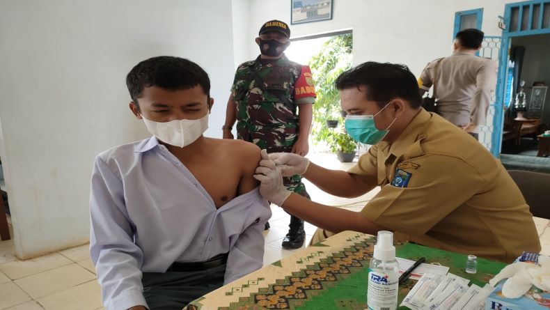 Tingkatkan Herd Immunity, Pelajar di Bangka Tengah Mulai Divaksin Covid-19