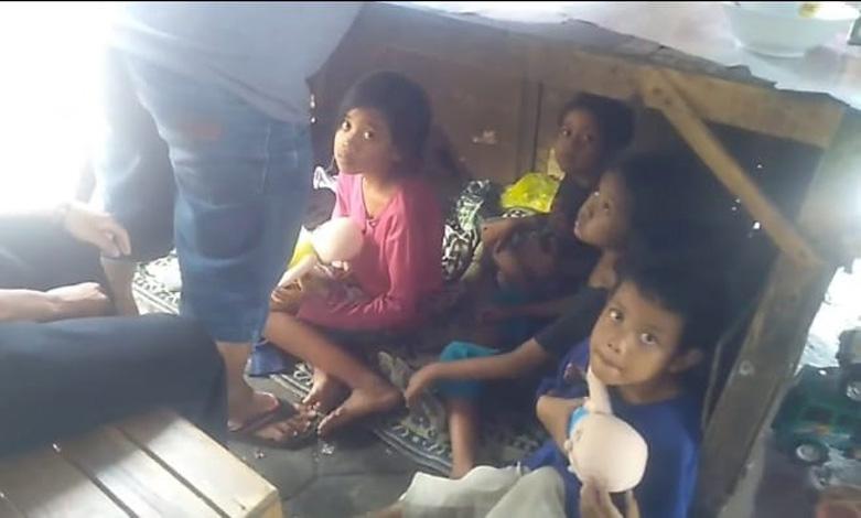 Kisah Pilu Suami Istri dan 8 Anak Tinggal di Warung karena Tak Mampu Bayar Kos