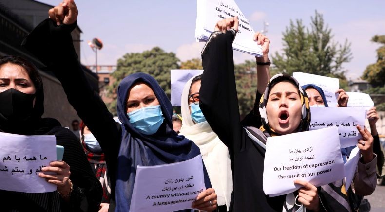 Menteri Pendidikan Taliban Ngotot Tutup Akses Universitas Bagi Mahasiswi