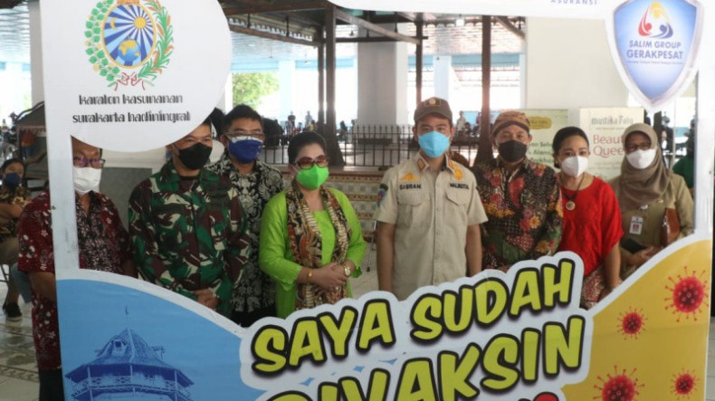  Gibran Dianugerahi Gelar Kanjeng Pangeran oleh Keraton Solo 
