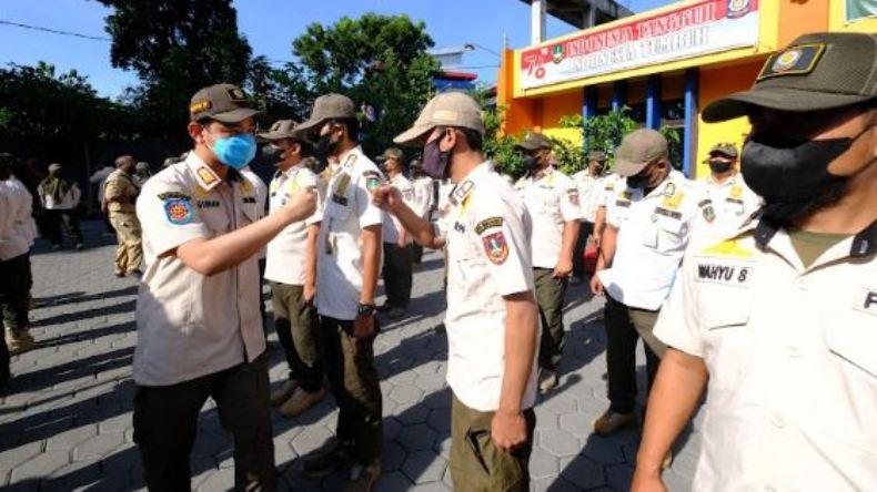 Gibran Apresiasi Petugas Satpol PP Solo dalam Penegakan Perda saat Pandemi  