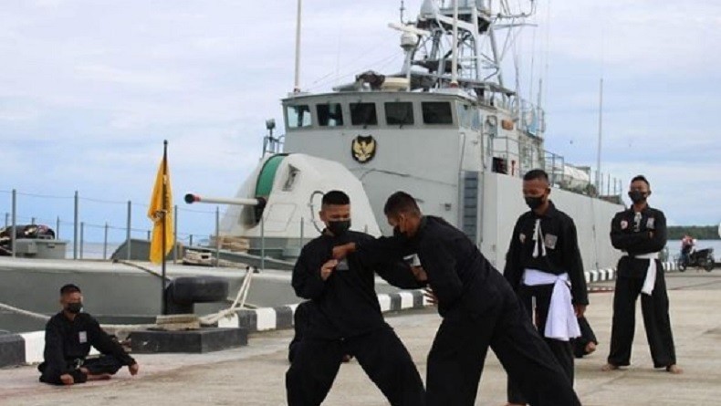 Begini Latihan Bela Diri Prajurit Laba-Laba Hitam Resimen Artileri 3 Marinir 