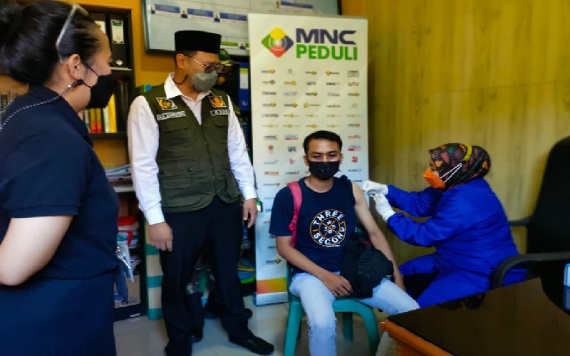 Percepat Herd Immunity, MNC Peduli Dukung Desa Cipanas Cianjur Vaksinasi Warga