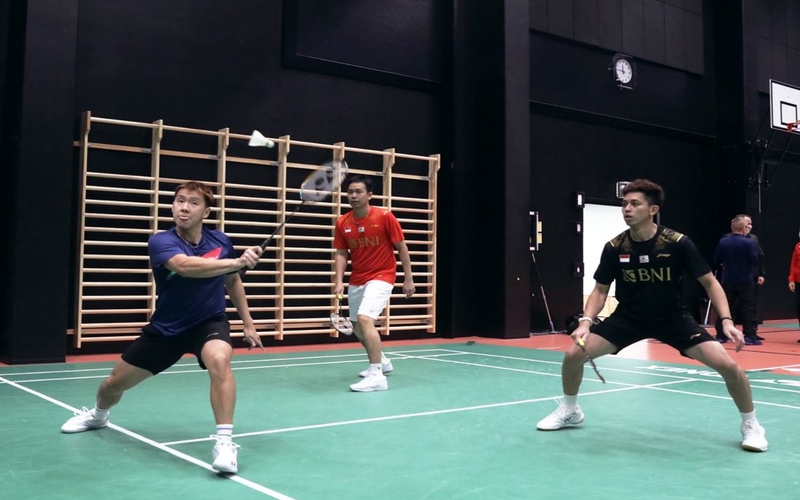 Obati Rindu, Tim Indonesia untuk Piala Sudirman 2021 Santap Kuliner Khas Indonesia