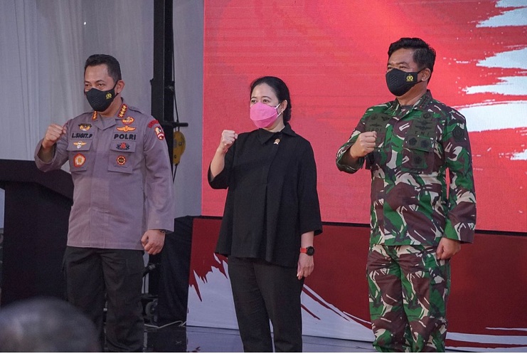 Tinjau Vaksinasi Massal Akabri 96, Kapolri: Kerja Keras Tanggulangi Covid-19