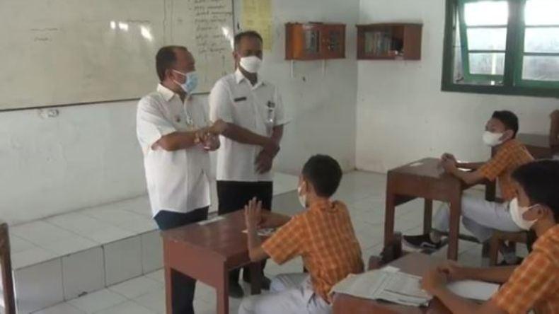 Waspadai Klaster PTM, Wakil Wali Kota Tegal Sidak  Prokes di Sekolah 