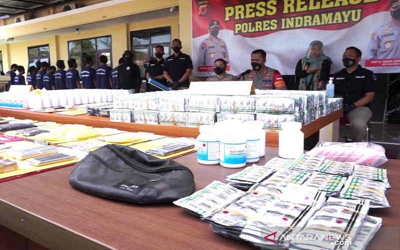 Bandar Besar Obat Keras di Indramayu Ditangkap, 211.500 Pil Memabukkan Disita