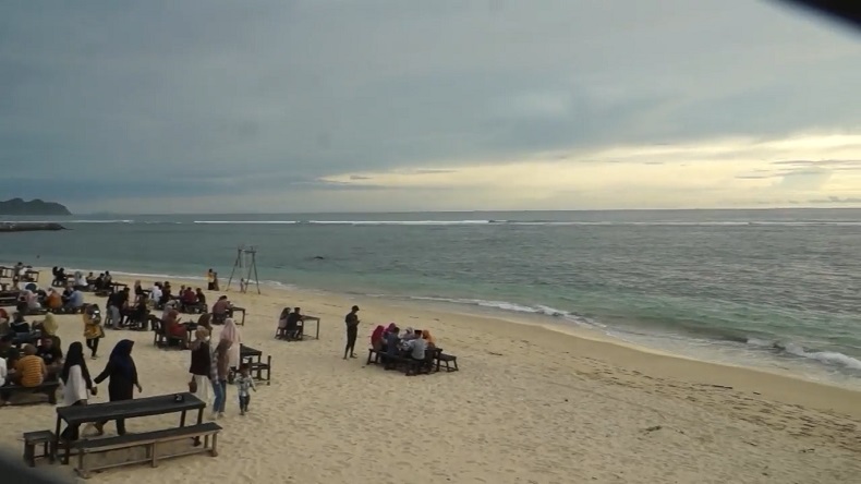 Pantai Babah Kuala di Aceh Besar, Tempat Pengunjung Nikmati Sunset