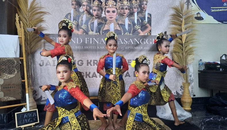 Sarat Makna Sejarah, Tari Jaipong Bedog Lubuk Bakal Jadi Kesenian Khas Karawang