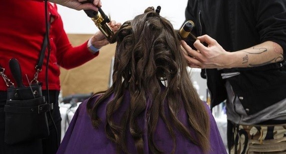 Hukum Mewarnai Rambut dalam Ajaran Islam, Boleh atau Haram? Simak Penjelasannya