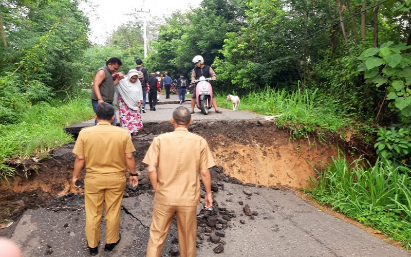 Tiga Kecamatan di OKU Rawan Bencana Longsor, BPBD Dirikan Posko