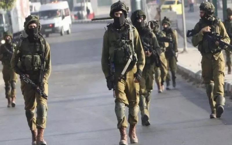Brutal! Pasukan Israel Serang Gubernur Yerusalem Palestina dan Keluarga dengan Bom