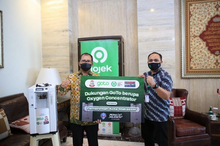 Gojek Indonesia Donasikan 15 Unit Oksigen Konsentrator ke Pemkot Makassar