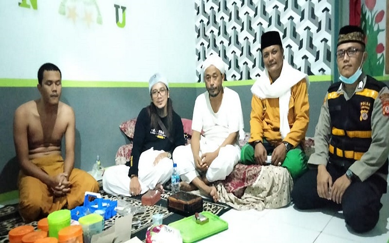 Heboh Kabar Ustaz Sukabumi Dilantik Nabi Khidir dan Nyi Roro Kidul jadi Waliyullah