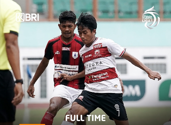 Sengit! Duel Madura United Vs Persipura Berakhir 2-2