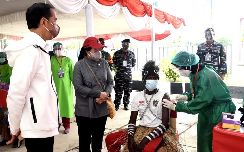 Jokowi kepada Warga Merauke: Kita Harus Belajar Hidup dengan Covid-19