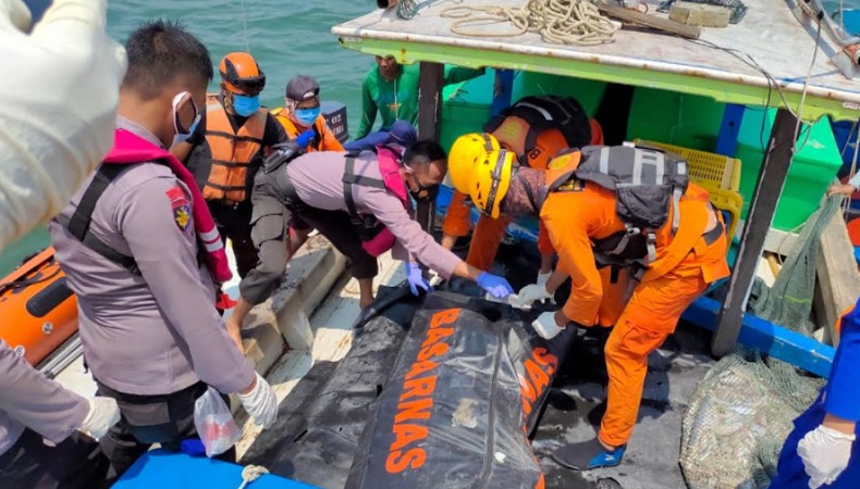 Nelayan Hilang di Perairan Bangka Barat Ditemukan Tewas Mengapung di Laut