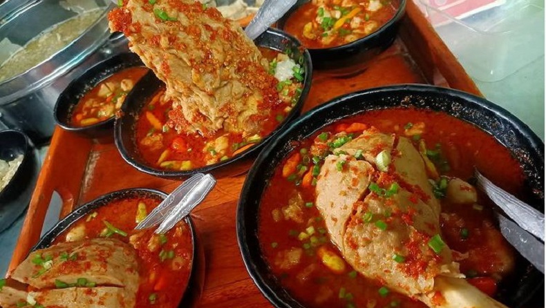 Rekomendasi 5 Tempat Makan Pecinta Pedas di Malang, Nomor 5 Andalan Pelajar