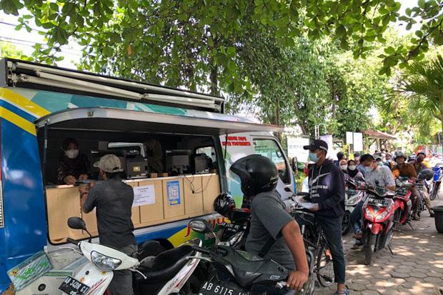  Layanan Tumandang KTP-el Diserbu Warga