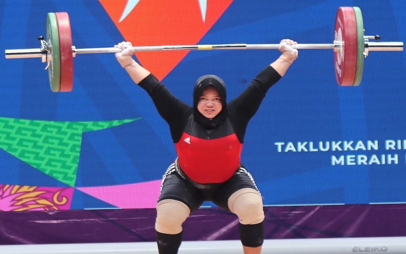Rebut Emas, Lifter Jawa Tengah Diah Ayu Pecahkan Rekor Angkat Besi di PON XX Papua