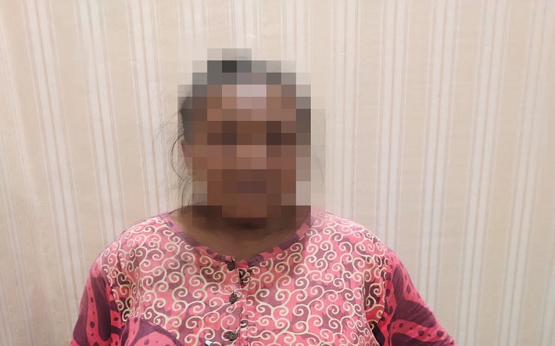 Nenek 58 Tahun Ini Nekat Curi Handphone lalu Suruh Menantu Menjual
