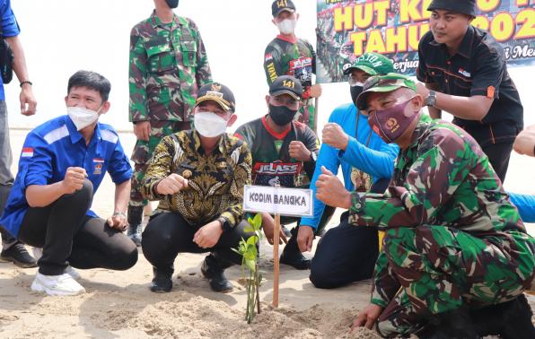 5.000 Pohon Bakau Ditanam dalam Rangka HUT TNI ke-76