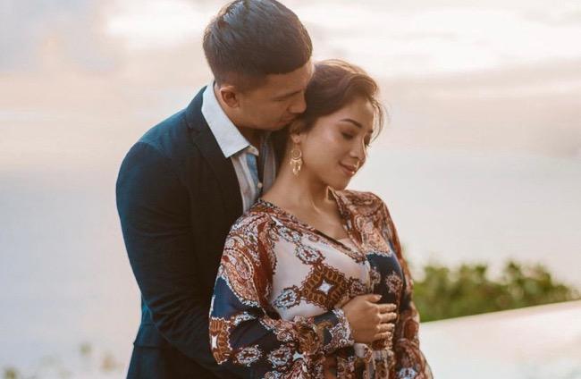 Hamil Anak Pertama, Pesona Keibuan Nikita Willy Terpancar   