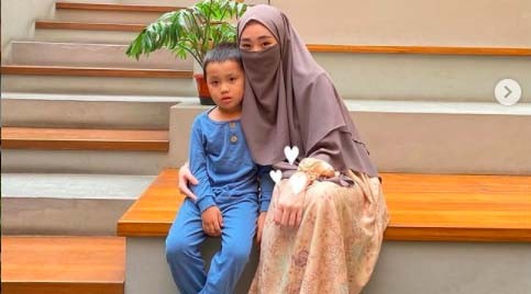 Viral Anak Larissa Chou Minta Papi Baru, Netizen: Kita Dukung 100 Persen