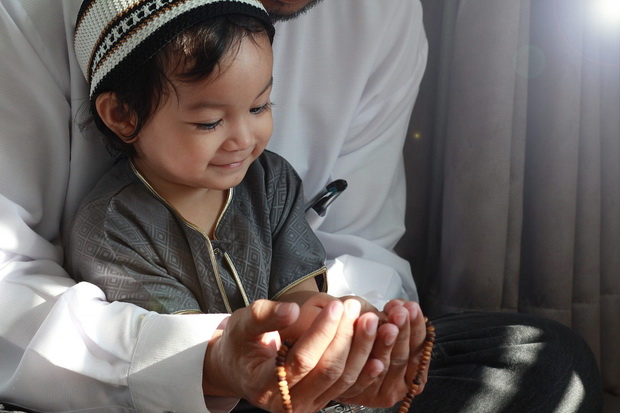 Tabligh Artinya Menyampaikan, Ciri Orang Tabligh, Pengertian & Hadits