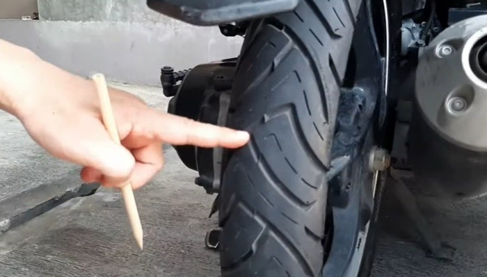Tips Merawat Ban Motor agar Tidak Cepat Gundul, Hindari Kebiasaan Buruk Ini