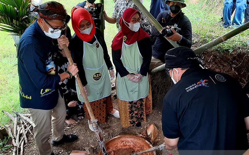 Sandiaga Uno Inginkan Desa Wisata Cikakak Banyumas Jadi Destinasi Berkelas Dunia