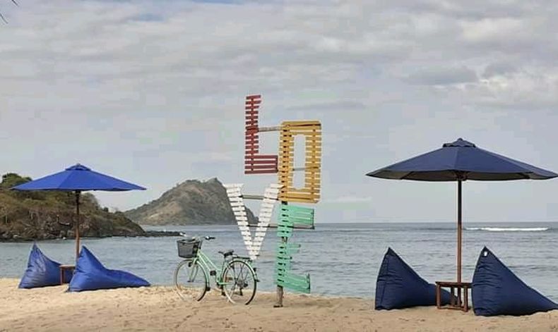 Tempat Wisata di Sumbawa Barat NTB, Bersantai dan Manjakan Diri di Pantai