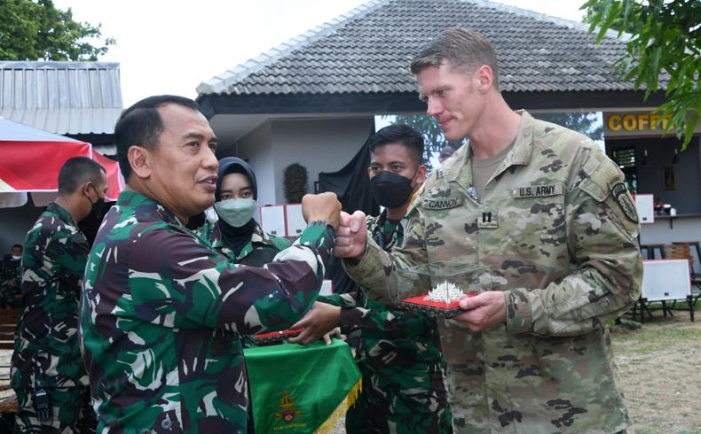 US Army Terkesan Kemampuan dan Keramahan Prajurit Yonif Raider 400/BR