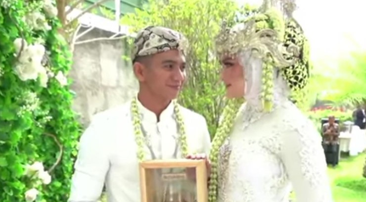 Sempat Salah Lafalkan Ijab Kabul, Ridho DA dan Syifa Sah Jadi Pasangan Suami Istri 