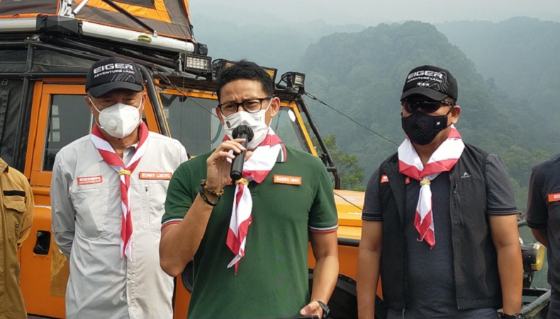Sandiaga Uno Resmikan Pembangunan Jembatan Gantung Terpanjang di Dunia 