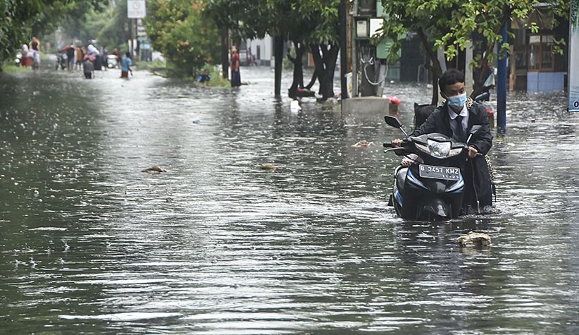 Bekasi Banjir, Ketinggian Air di Taman Narogong Indah Selutut Orang Dewasa