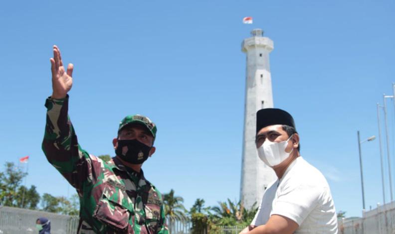 Cerita Gus Yasin Kunjungi Perbatasan Indonesia-Papua Nugini, Naik Menara Dikawal TNI