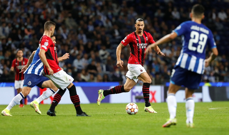 Terpeleset Lagi, AC Milan Tumbang di Markas Porto