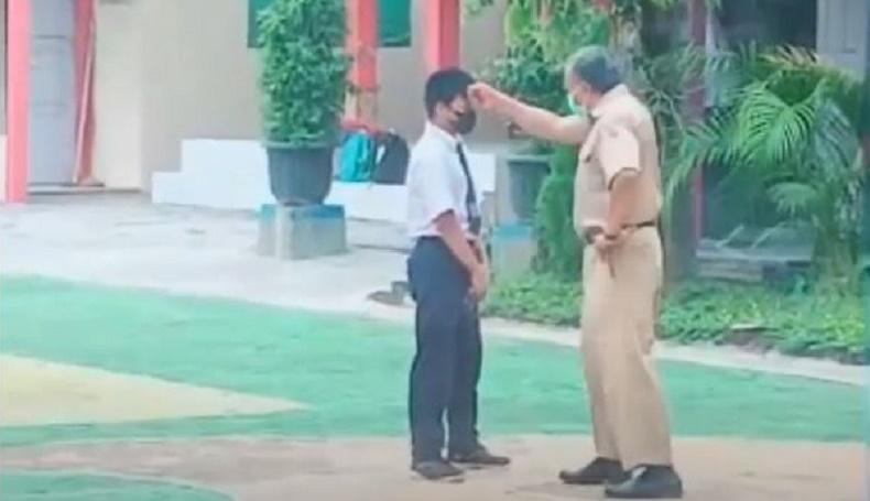 Viral Siswa SMP Dipukul di Lapangan Sekolah, Oknum Guru Ini Dibina Dinas Pendidikan 