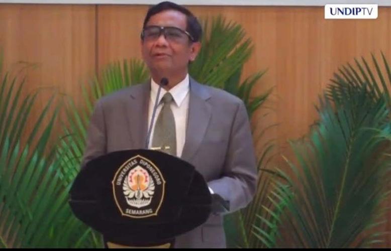 Tegaskan Pemerintah Tak Antikritik, Mahfud MD: Izinkan yang Dikritik Menjawab