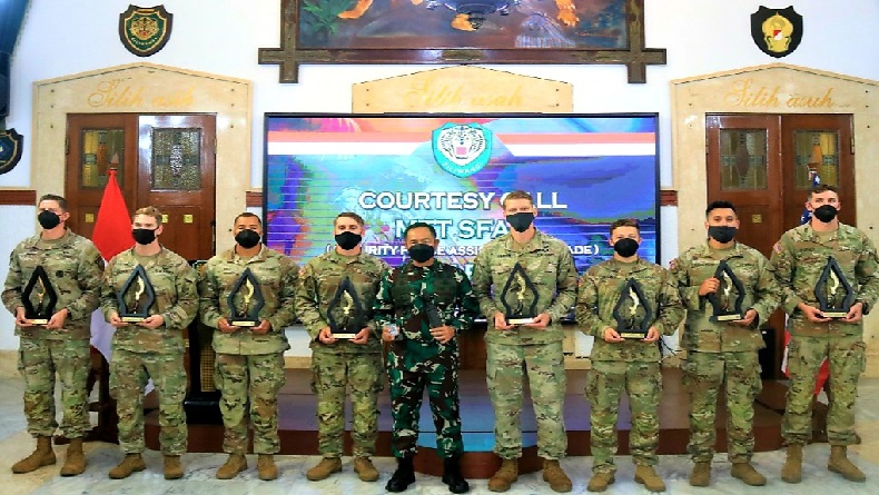 Terima Kunjungan 8 Tentara AS, Pangdam Siliwangi Hidangkan Menu Khas Sunda Nasi Honje